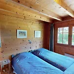 Appartement Halta A *