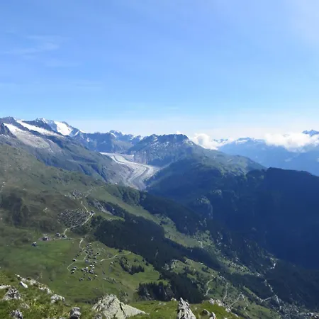 Halta A アパート ナータース